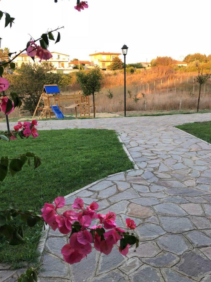 Agriturismo "Lo Zafferano" 아프릴리아 외부 사진